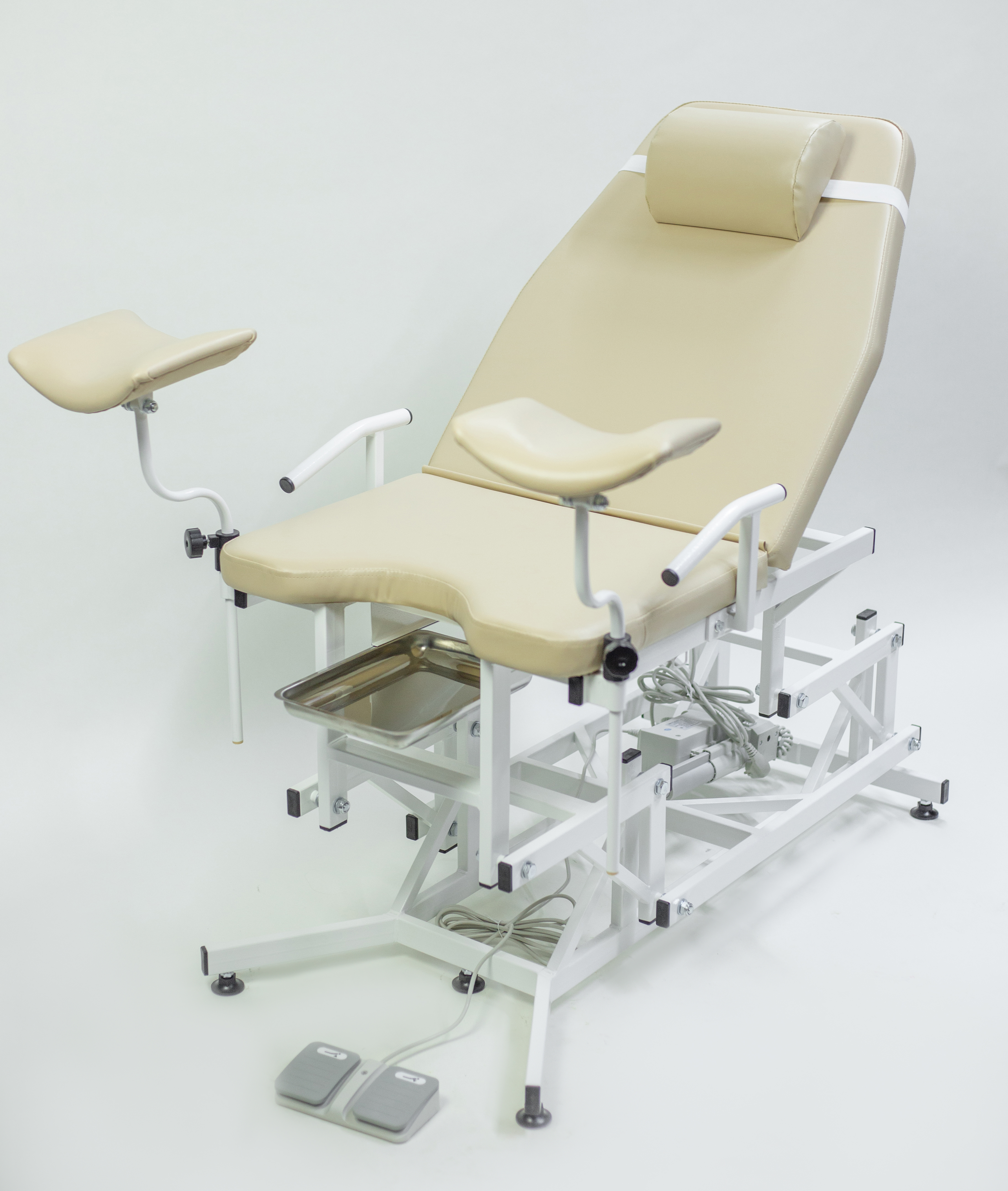 Операционное кресло с ножным управлением